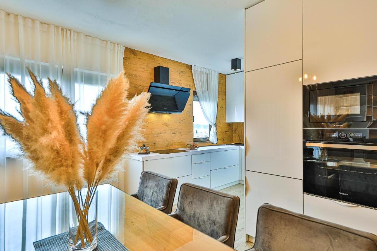 Ipm Apartments Kaštela Екстериор снимка