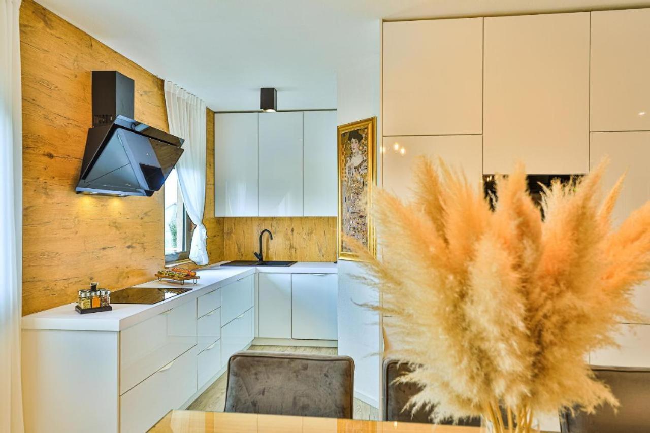 Ipm Apartments Kaštela Екстериор снимка